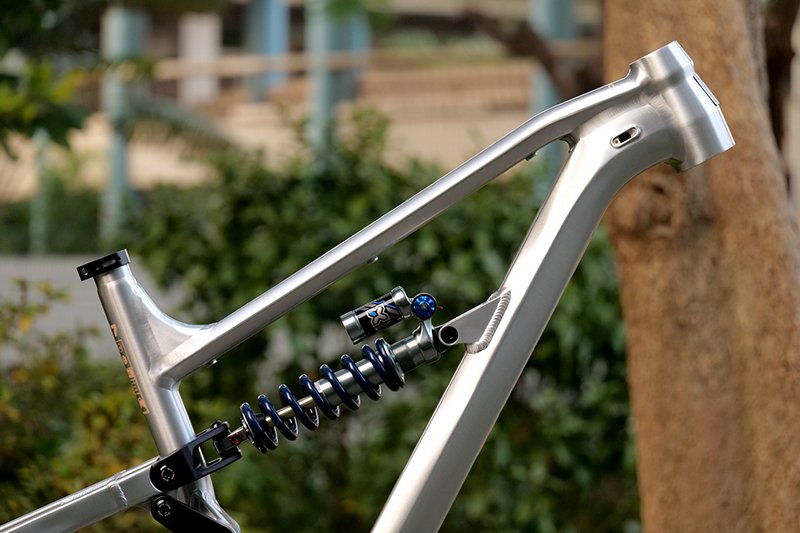 Soft Tail Bike Frame Aluminum  - Mountain Biking Uk recension och pris